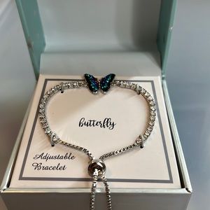 Crystal Butterfly Necklace NWOT